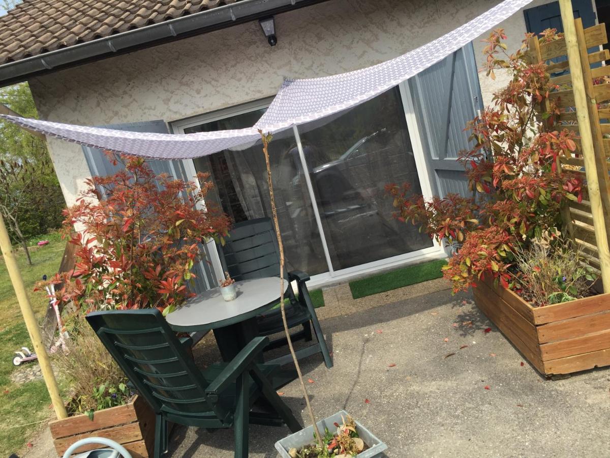 Les Palmiers Appartement Chimilin Buitenkant foto
