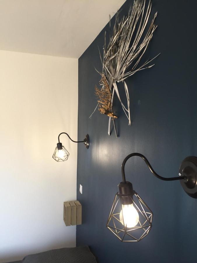 Les Palmiers Appartement Chimilin Buitenkant foto